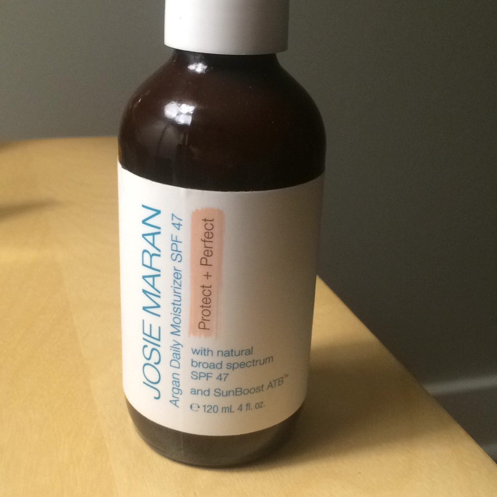 Josie Maran Argan Daily Moisturizer spf 47